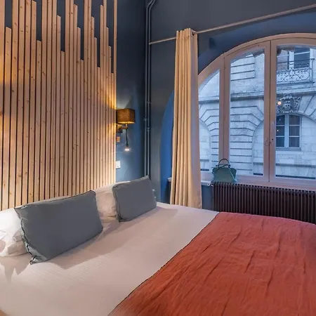 Madame Hotel 3*